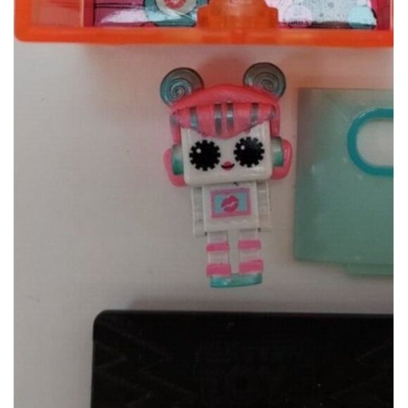 L.O.L. Surprise Tiny Toys Lot of 3 Mini Robots: XOXO, JukeBot & Help-R MGA Enter - Picture 2 of 11